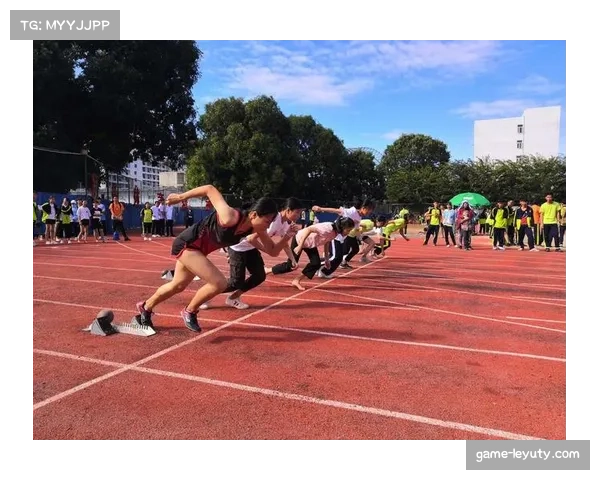 人物聚焦:聋人垒球运动员萨拉·李的追梦故事,她如何成为大学队主力 人物聚焦:聋人垒球运动员萨拉·李的追梦故事,她如何成为大学队主力